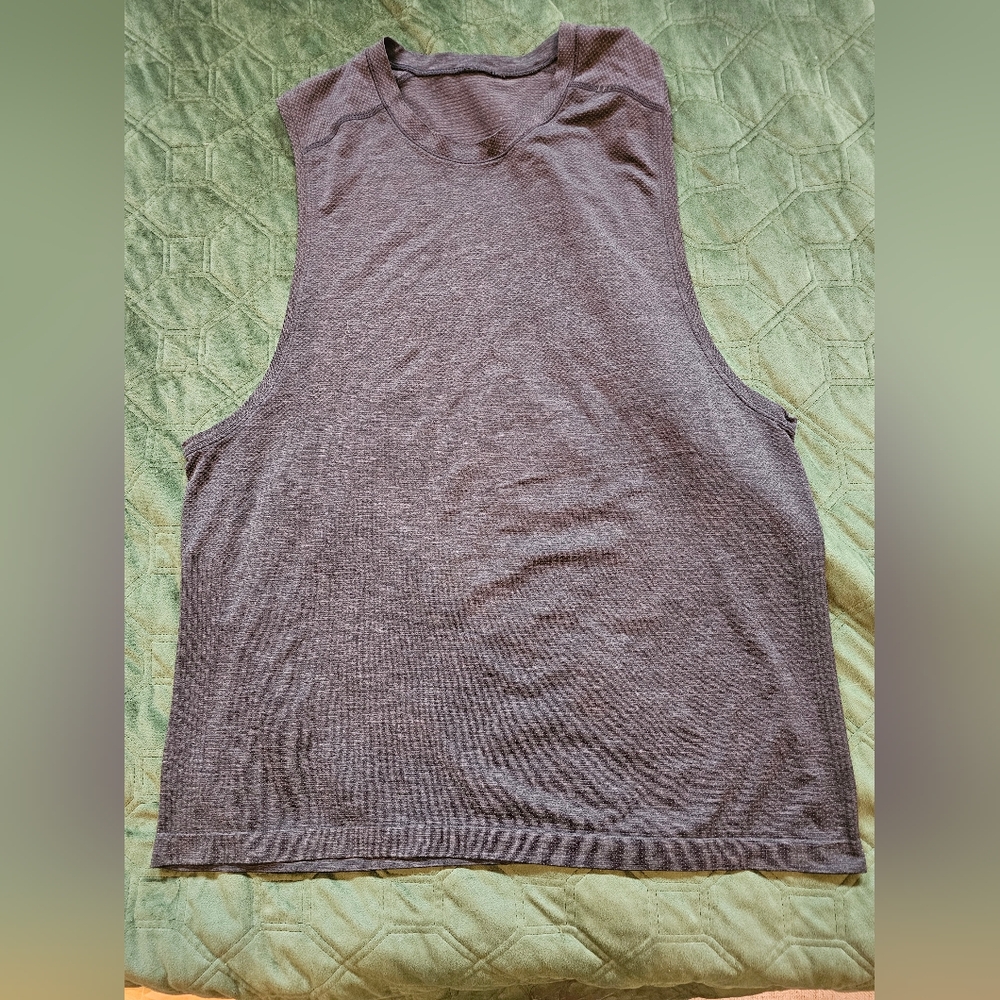 Mens black lululemon top